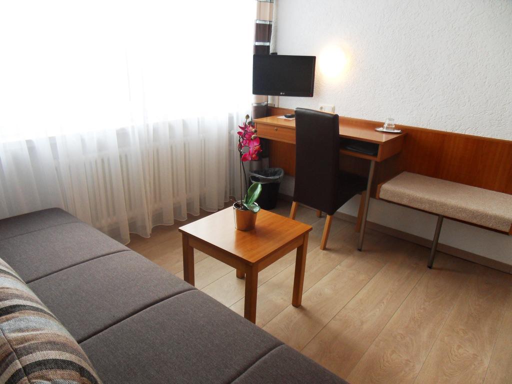 Hotel Linnert Weiterstadt Szoba fotó