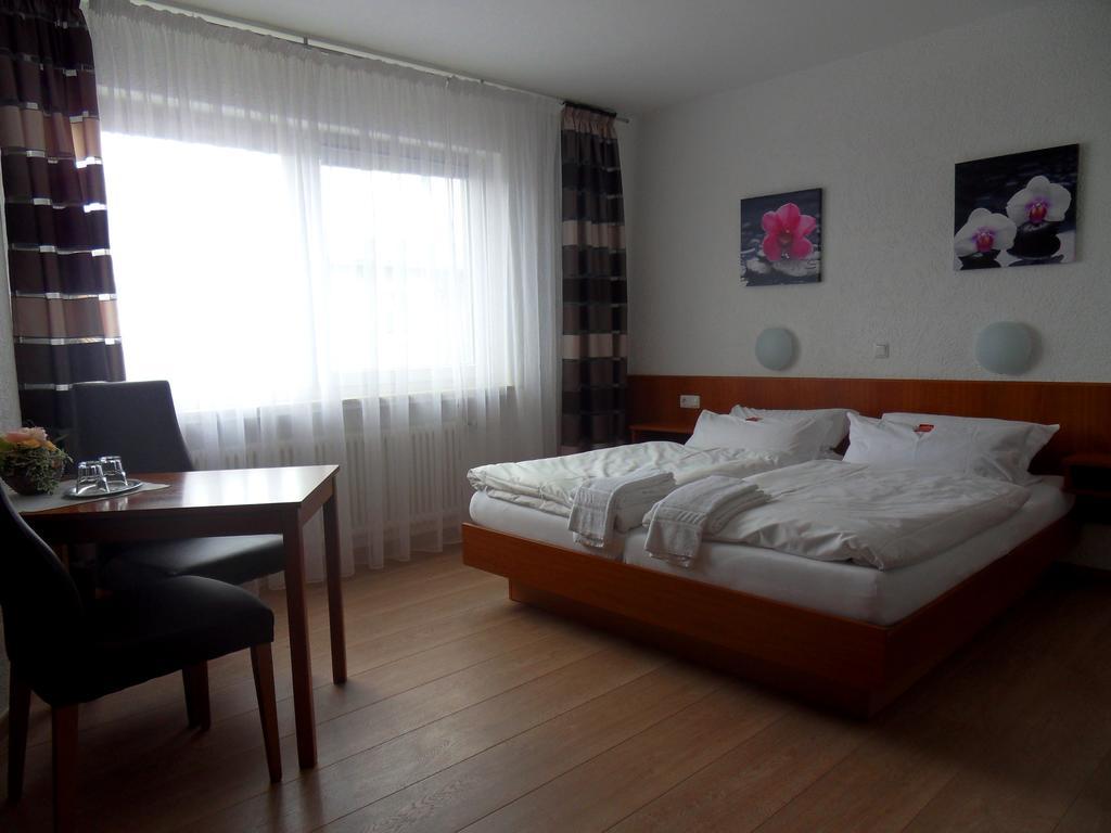 Hotel Linnert Weiterstadt Szoba fotó
